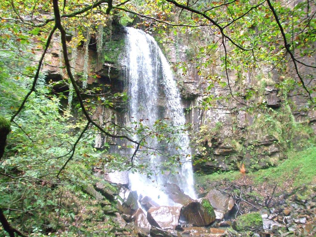 Cwmbach Guest House Neath Buitenkant foto